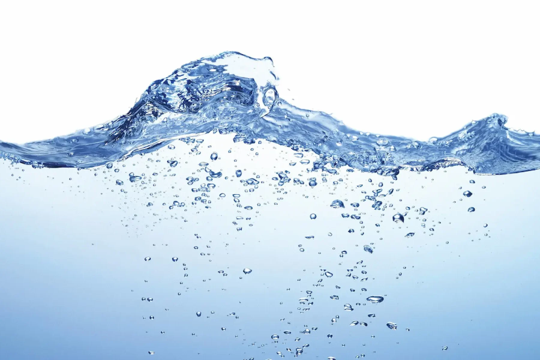 l’acqua del Buddha Onda di acqua trasparente e cristallina: la purezza senza sapore, metafora della nudità raggiunta oltre i quattro gusti e le tentazioni della vita, descritta da Giorgio Giorgetti di Cucino di Te, personal chef a domicilio in Lombardia e Canton Ticino.