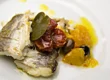 Filetto di dentice con pomodorini confit, arance al vivo e foglie di cappero: ricetta estiva di Cucino di Te, chef a domicilio tra Milano, Varese e Lugano